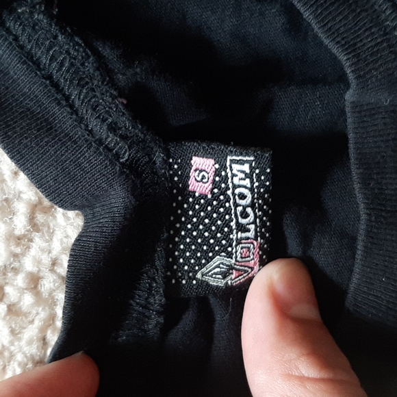 Black volcom graphic tee - Picture 3 of 4